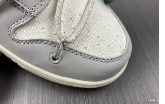42 DM1602-117 Dunk Low Nike O-W Lot 0426